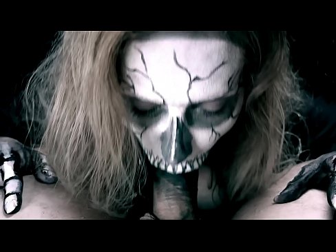 ❤️ Demoniczna dziewczyna ssąca kutasa swoimi czarnymi ustami i połykająca spermę. Hard porn at pl.high-pass.ru ❌❤